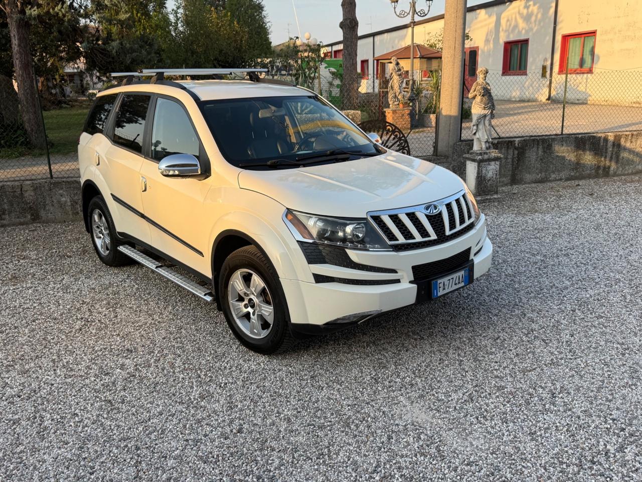 Mahindra XUV500 2.2 16V FWD W8