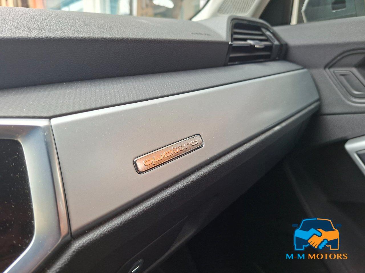 Audi Q3 40 2.0 tdi S line quattro 190cv unico proprietario