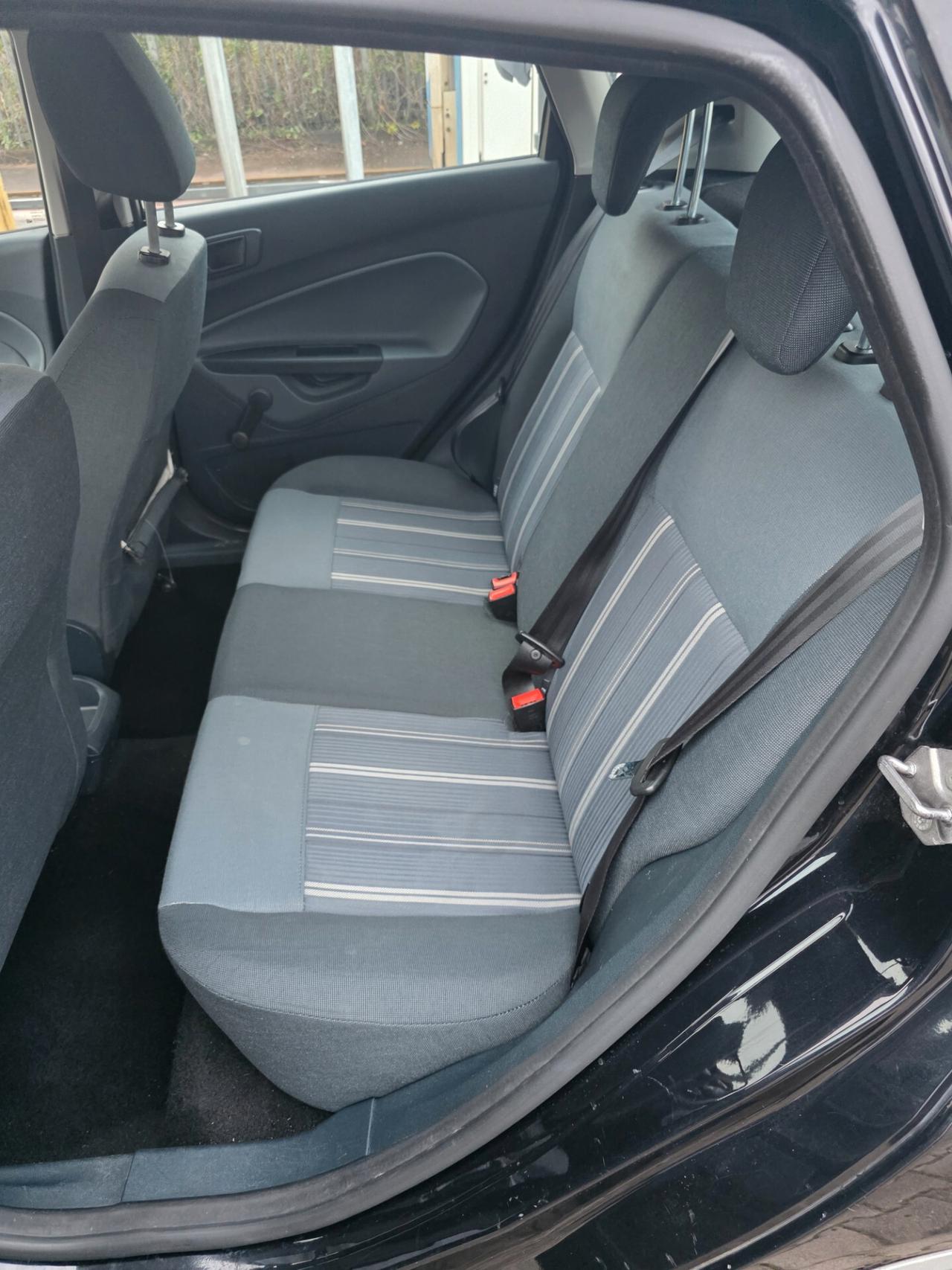 Ford Fiesta 1.2 82 CV 5 porte Titanium con 239.000km Neopatentati ok