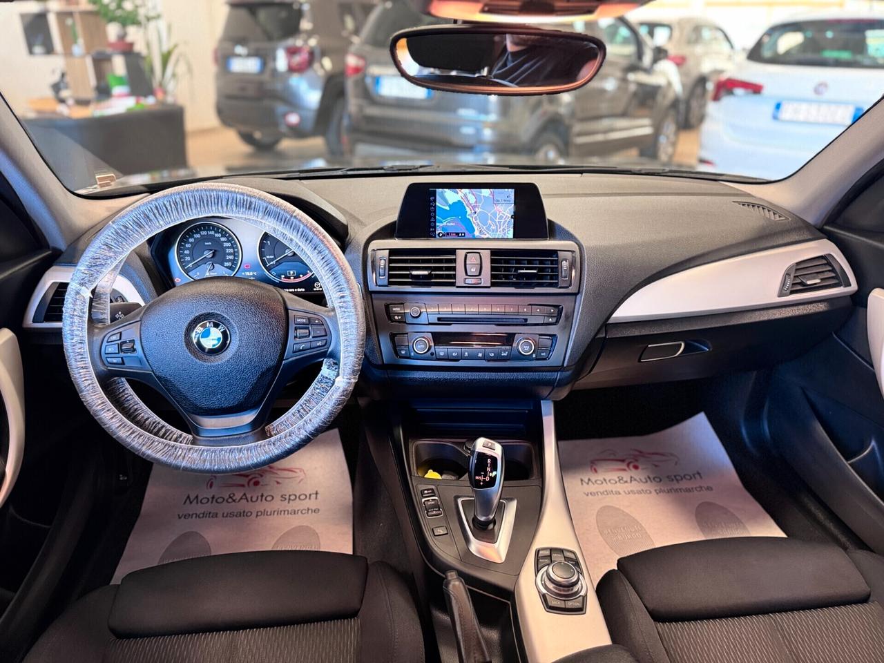 Bmw 118 118d 5p. Unique