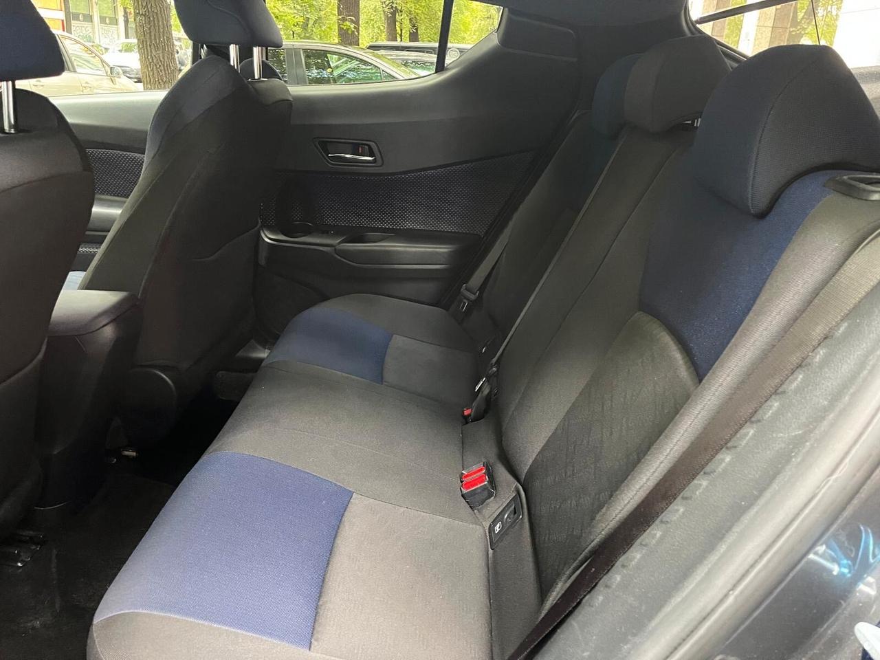 Toyota C-HR 1.8 Hybrid E-CVT Active