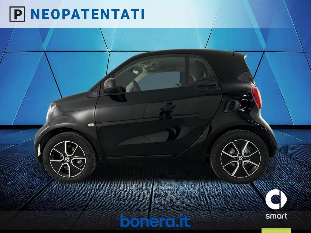 Smart fortwo EQ Berlin Black Passion