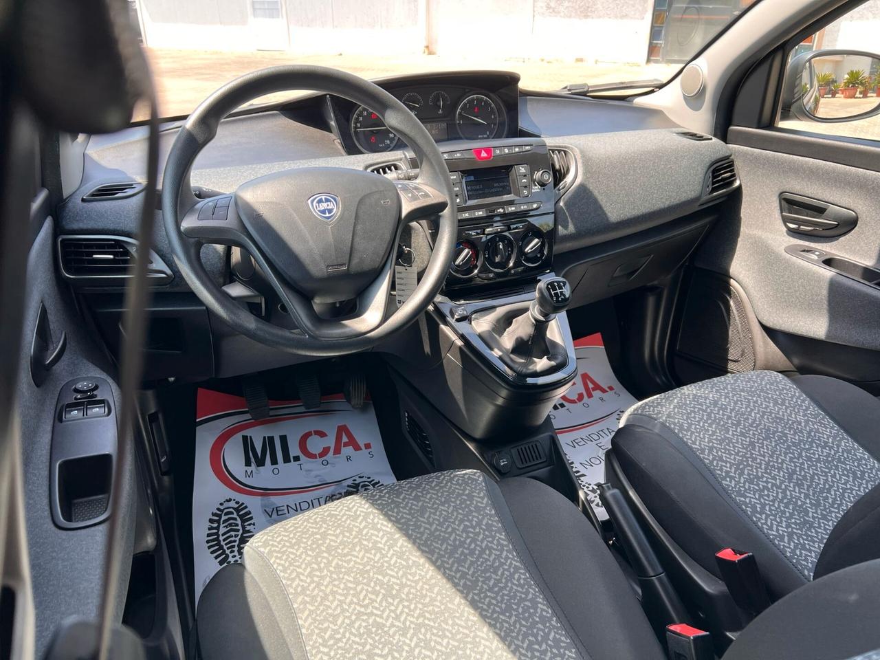 Lancia Ypsilon 1.2 69 CV 5 porte GPL Ecochic Elefantino Blu