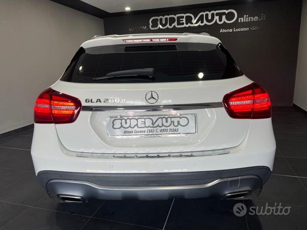 MERCEDES-BENZ GLA 200 d Automatic Sport