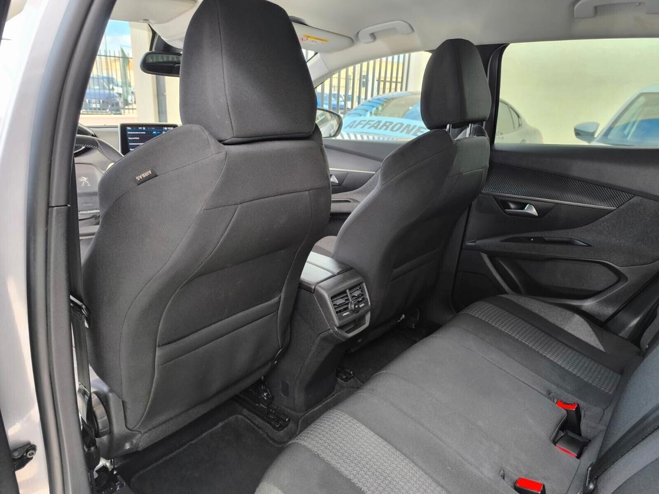 Peugeot 3008 BlueHDi 130 S&S Active Pack