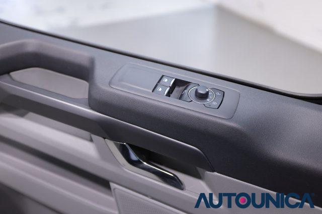 FORD Tourneo Custom 320 2.0 ECOBLUE 170CV AUTOMATICO PL TITANIUM