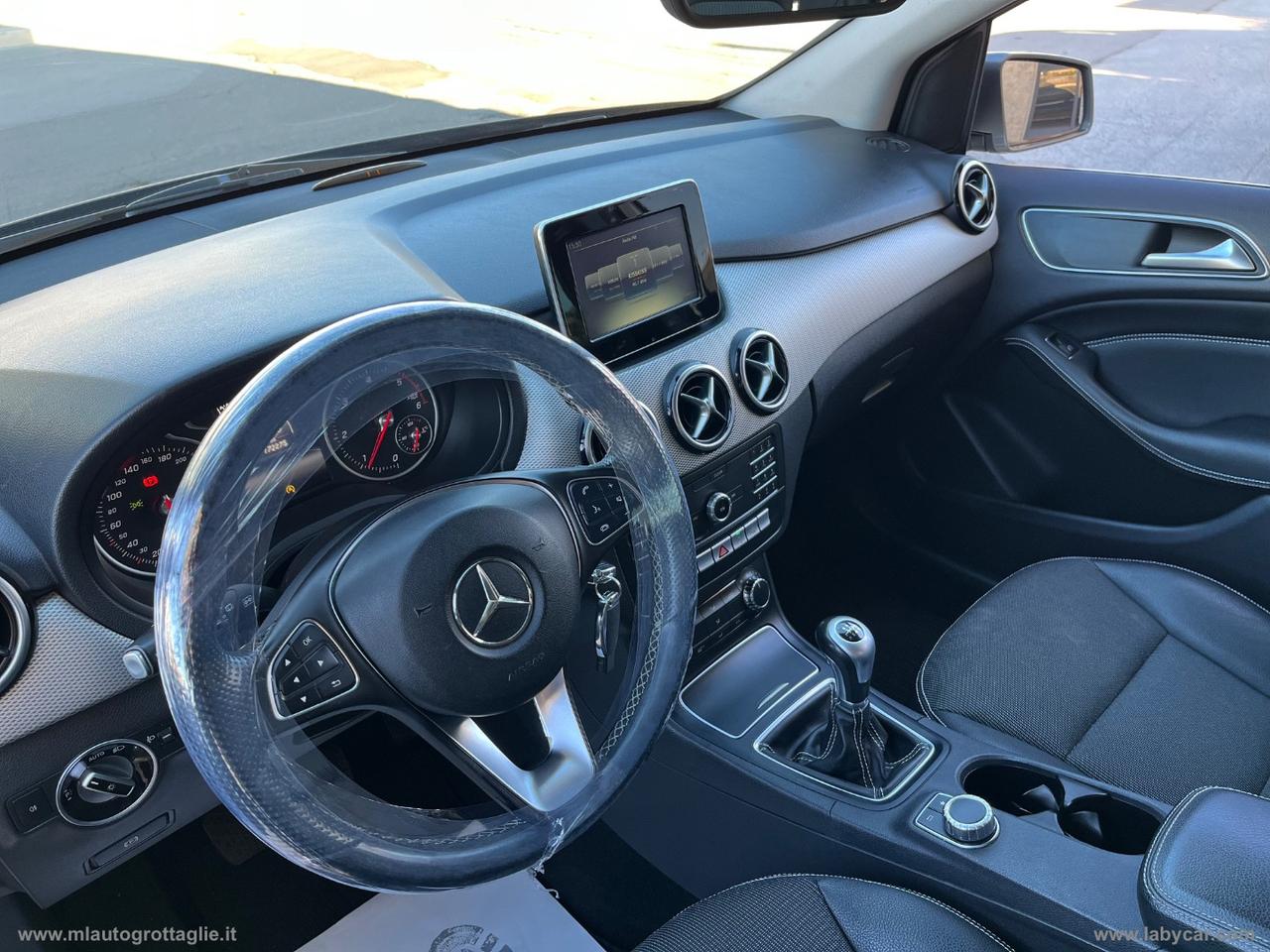MERCEDES-BENZ B 180 d Sport