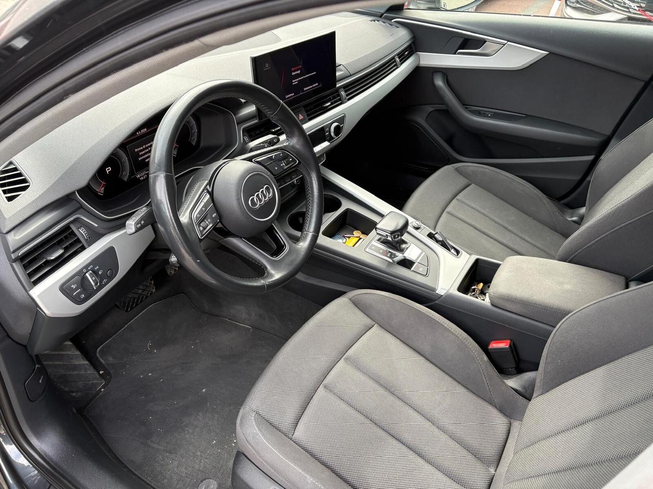 Audi A4 Avant 30 TDI/136 CV S tronic Business Advanced