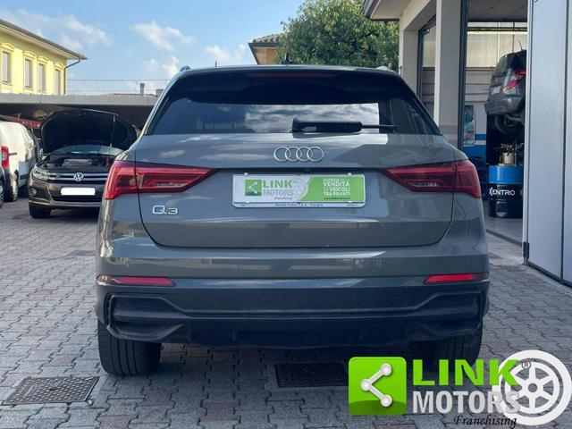 AUDI Q3 S-tronic S-line plug-in Hybrid Identity Black