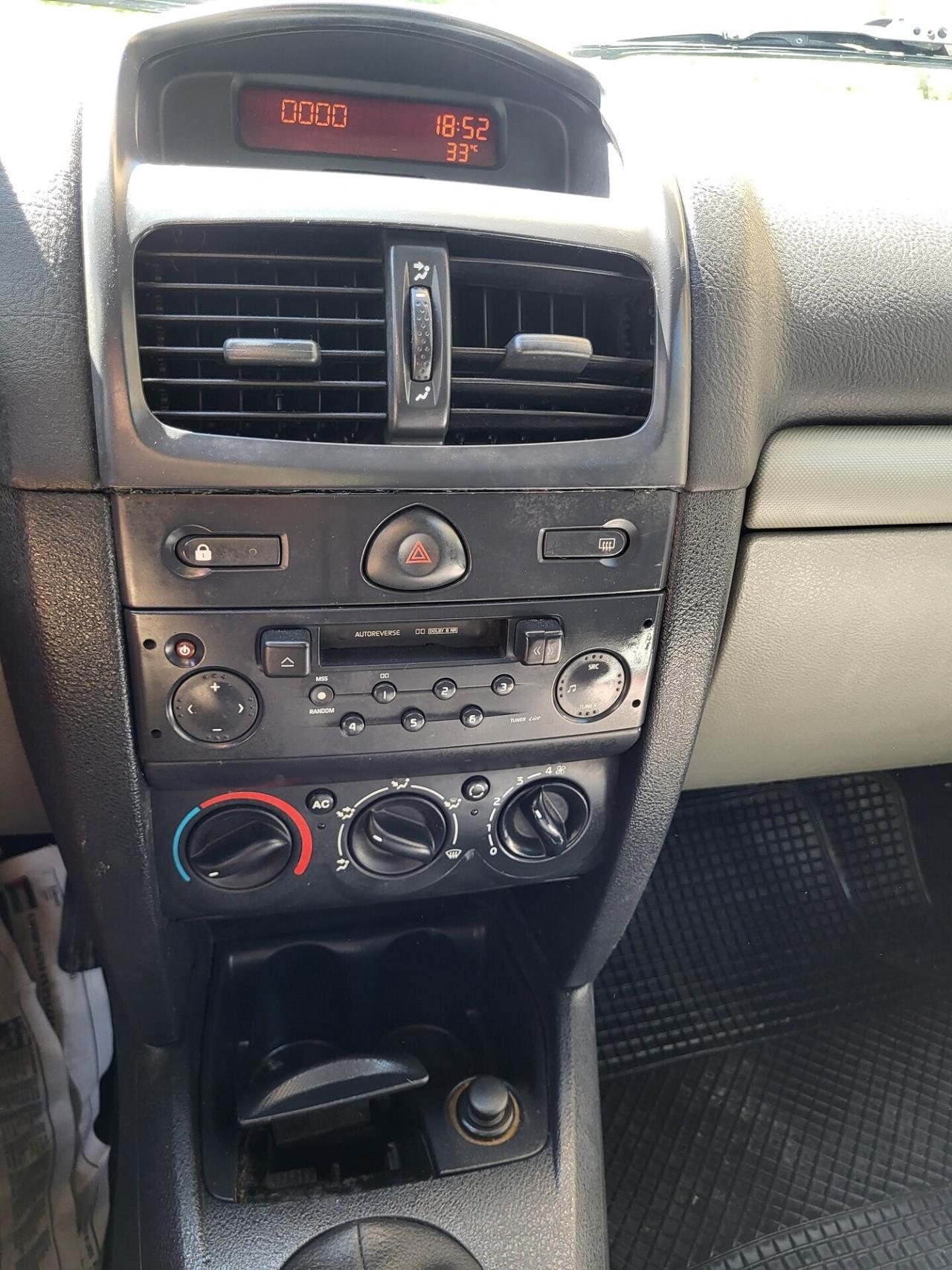 RENAULT CLIO 1,0-UNICA PROPR-CINTA DISTRIB. NUOVA