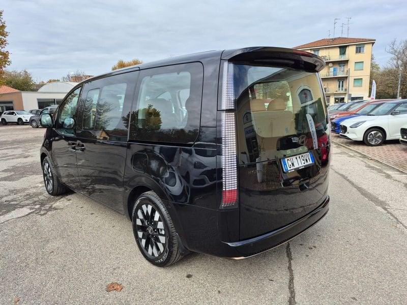 Hyundai Staria Staria 1.6 hev Luxury 2wd auto