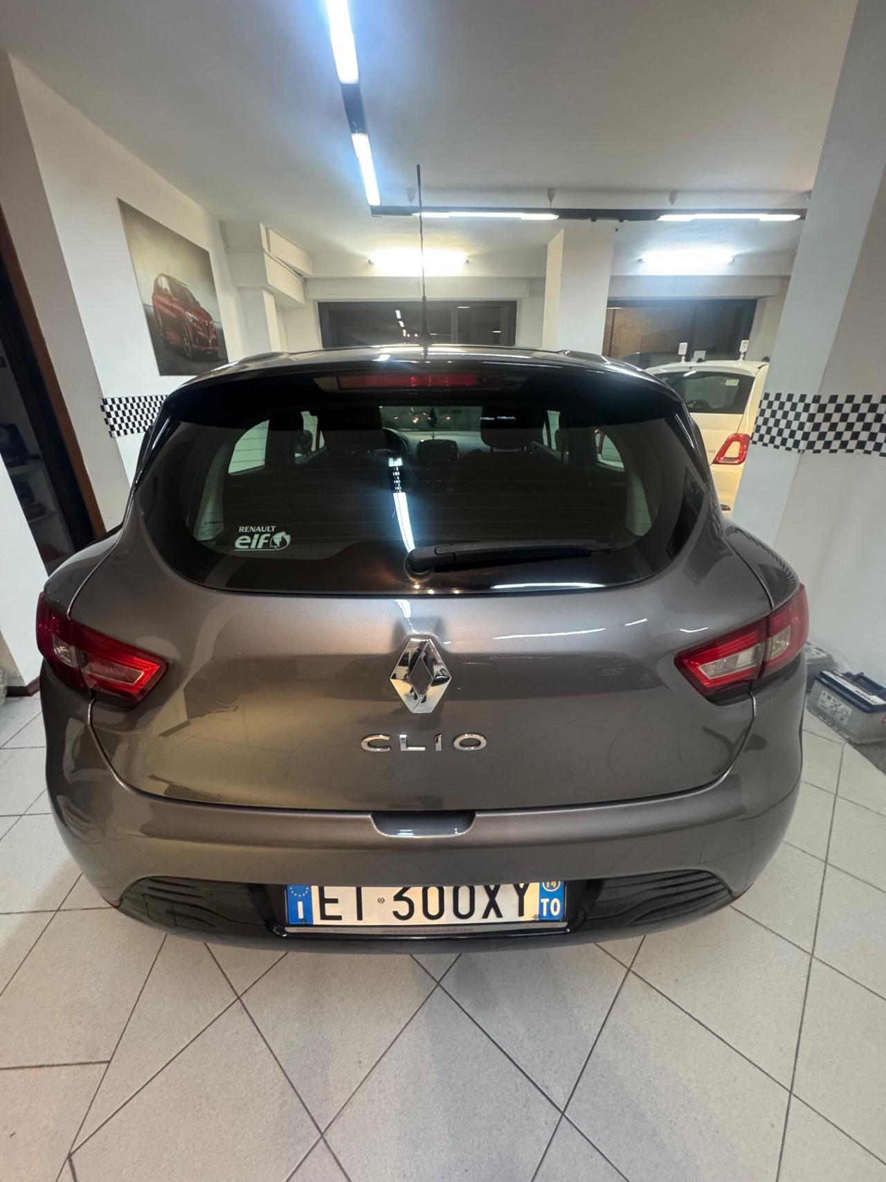 Clio 1.2 75CV GPL CASA MADRE