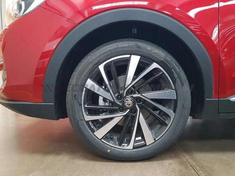 MG ZS ZS HEV LUXURY Dynamic red