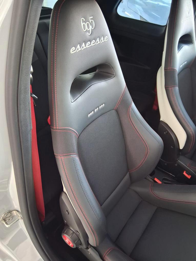 ABARTH 695 1.4 TURBO T-JET ESSEESSE 180 CV