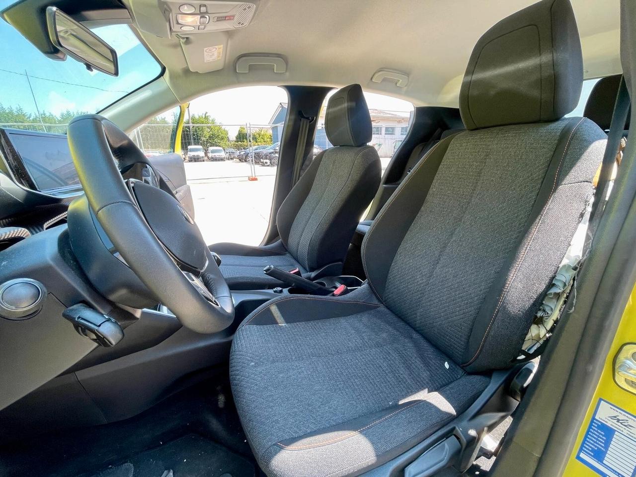 Peugeot 208 PureTech 100 Style **VEICOLO INCIDENTATO ** VA IN MOTO**