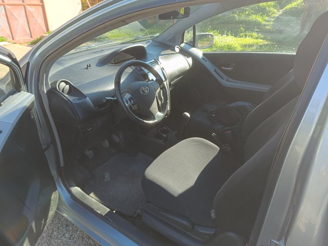 Toyota Yaris 1.0 3 porte