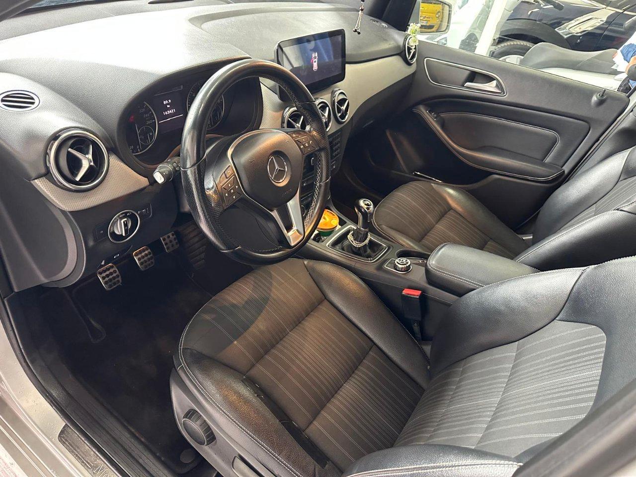Mercedes-Benz B 180 B 180 be Premium