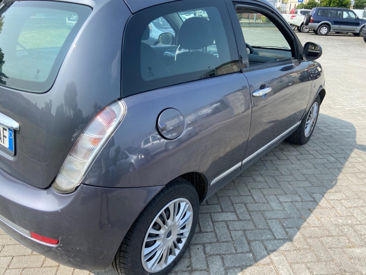 Lancia Ypsilon 1.3 MJT 75 CV Diva x commercianti