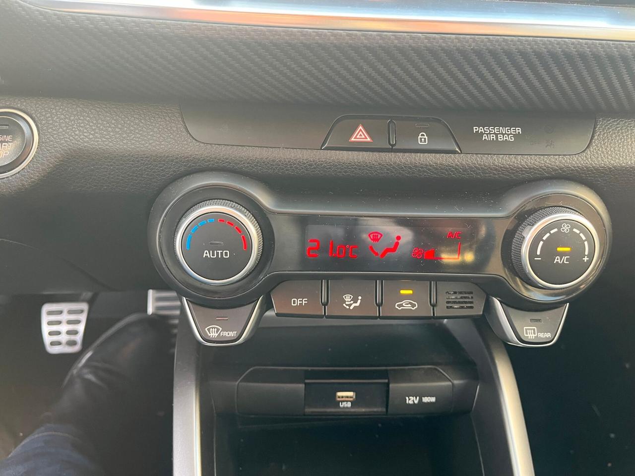 Kia Stonic 1.0 T-GDi 100 CV MHEV iMT GT Line