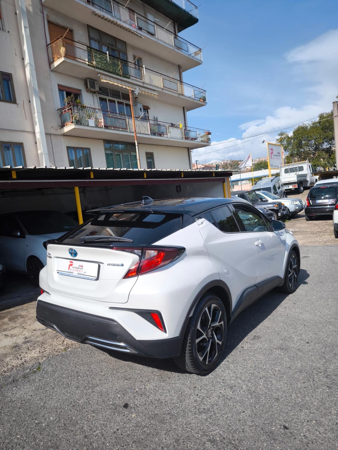 Toyota C-HR 2.0 Hybrid E-CVT Style