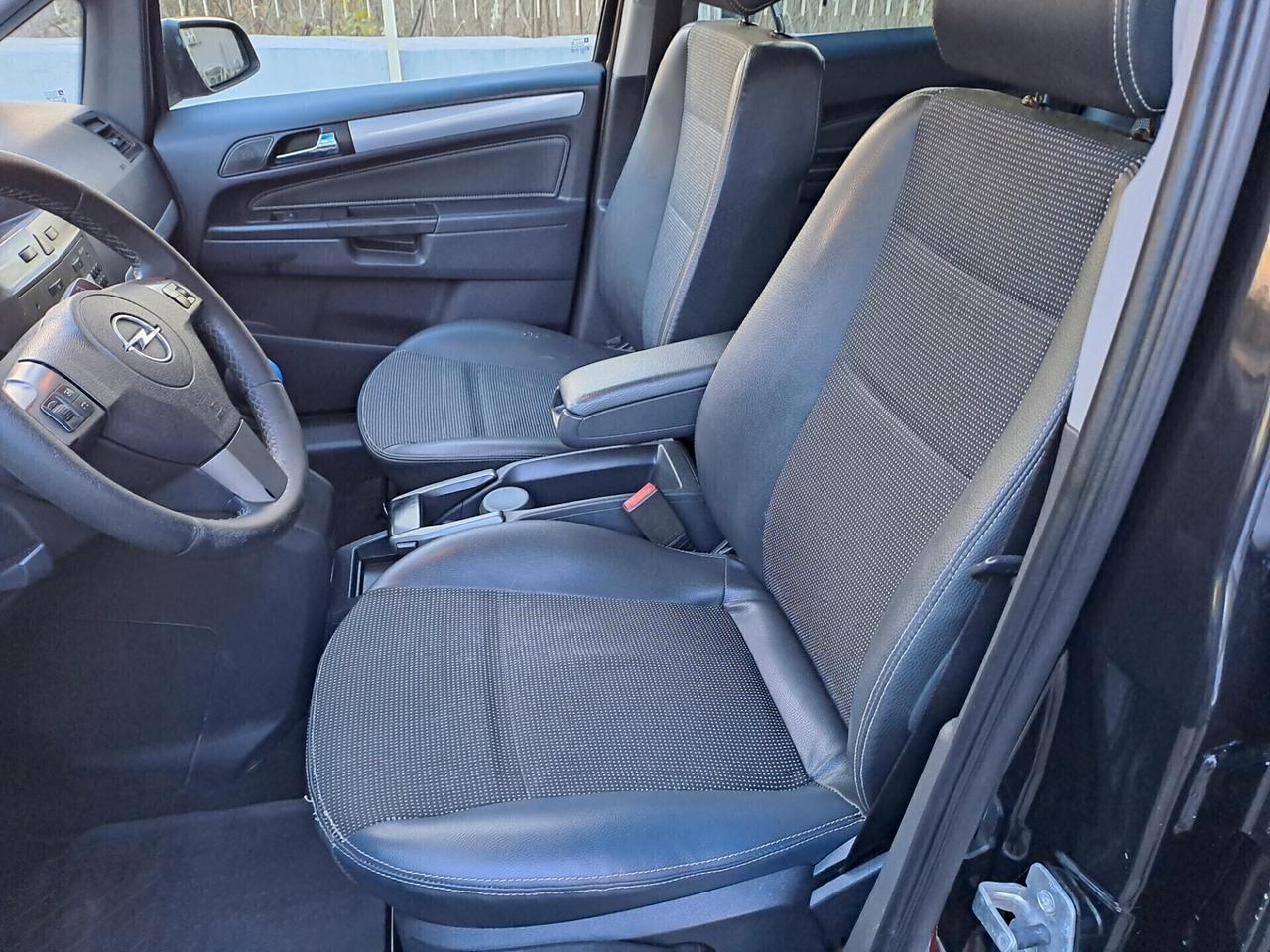 Opel Zafira 1.9 CDTI 120CV Cosmo 7 POSTI