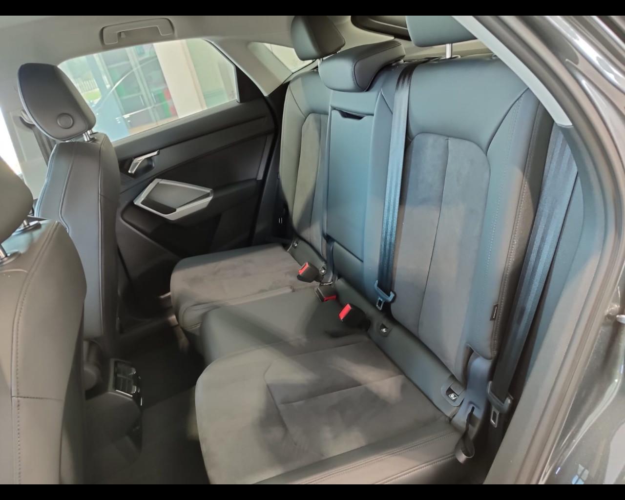 AUDI Q3 2ª serie - Q3 35 TDI quattro S tronic S line edition