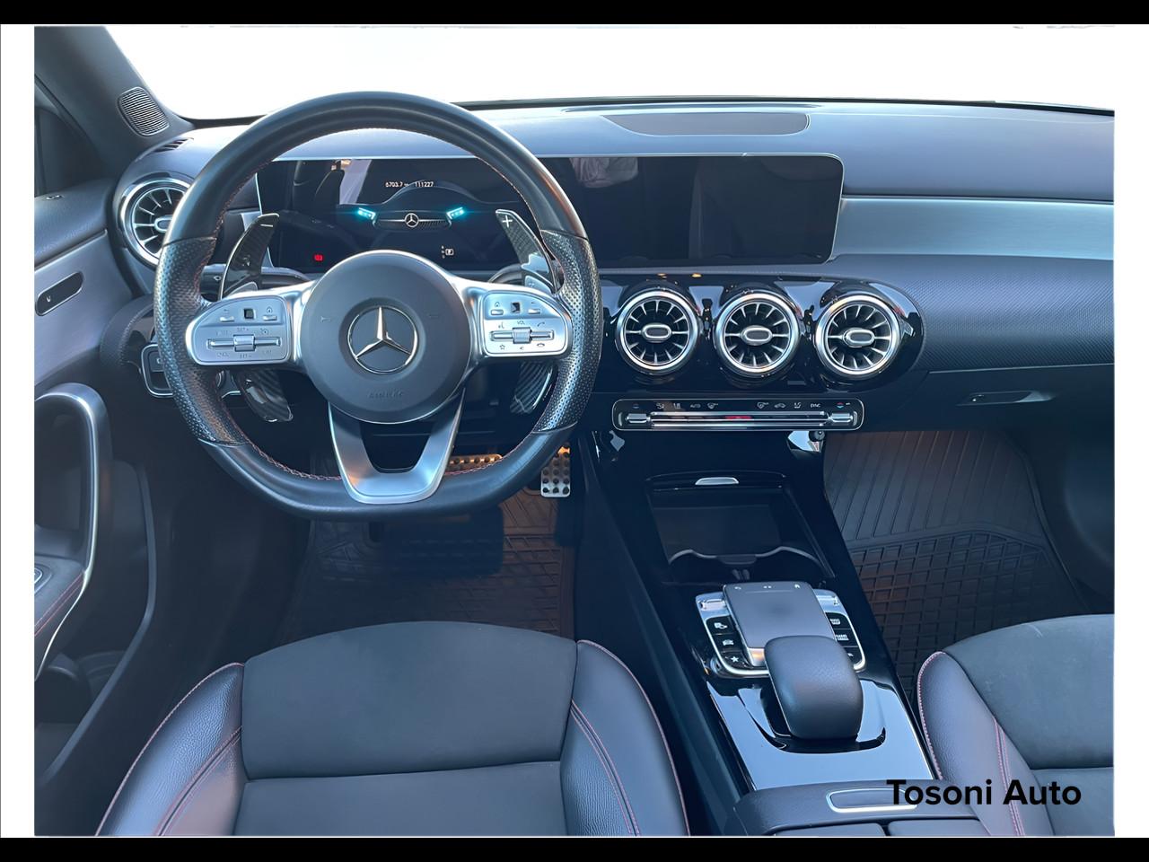 Mercedes-Benz A 200 Premium auto