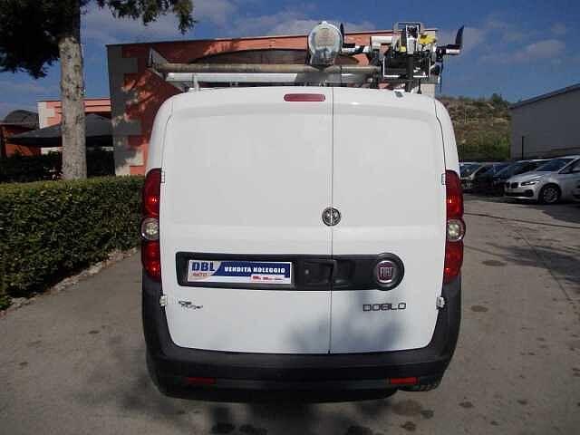 Fiat Doblò 1.6 MJT con o senza allestimento