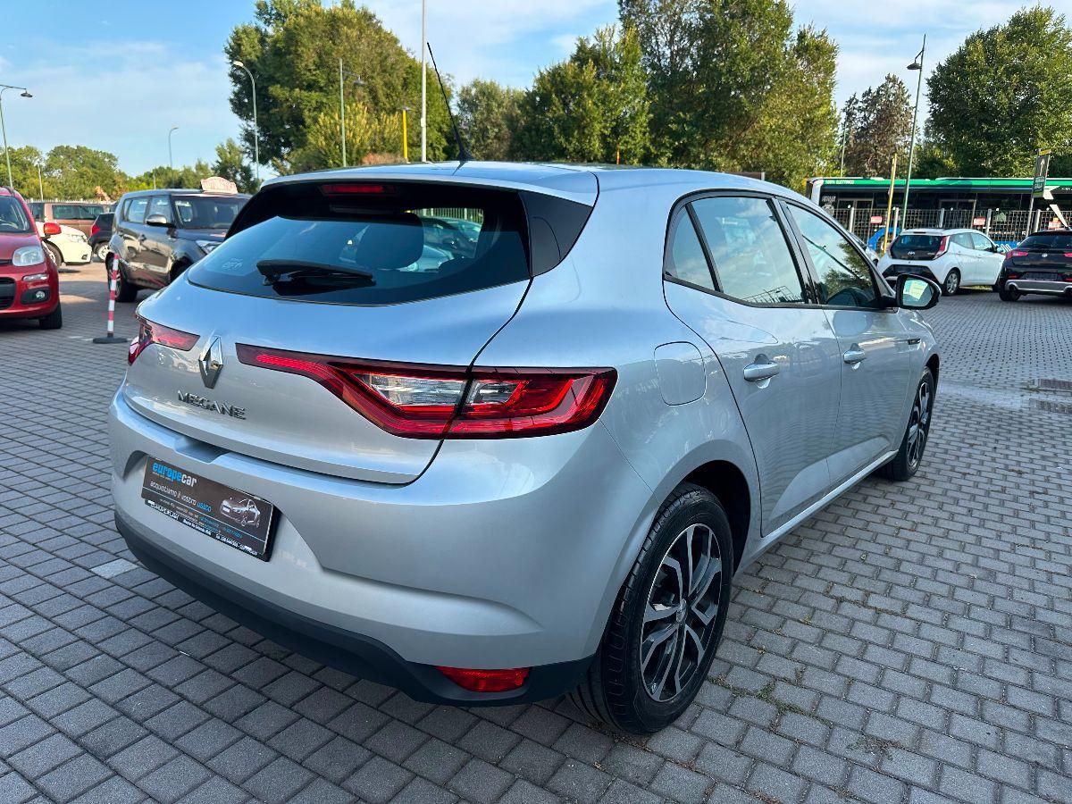 RENAULT - MÃ©gane - TCe Energy Zen
