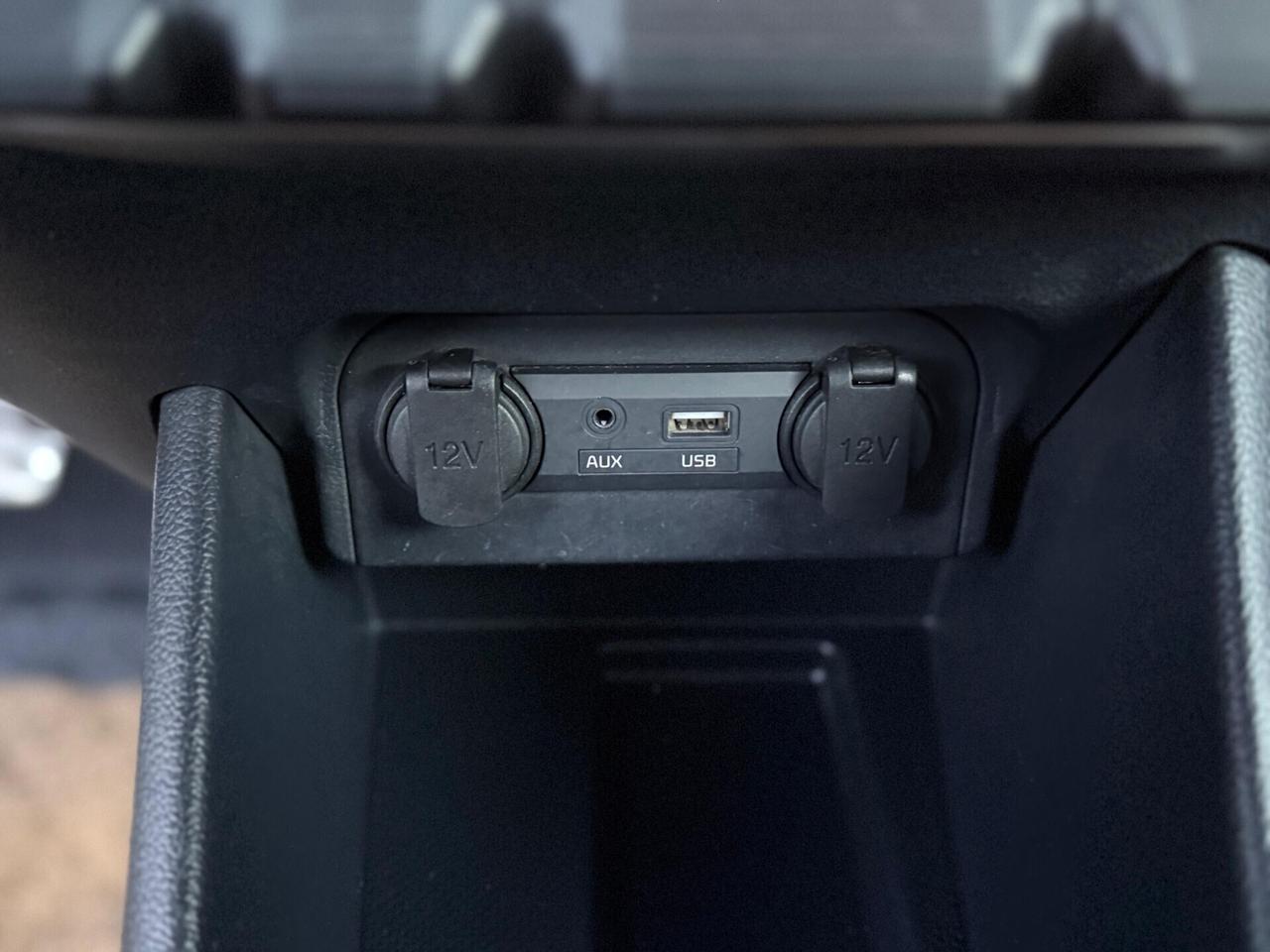 Kia Rio 1.1 CRDi 75 CV S&S High Tech