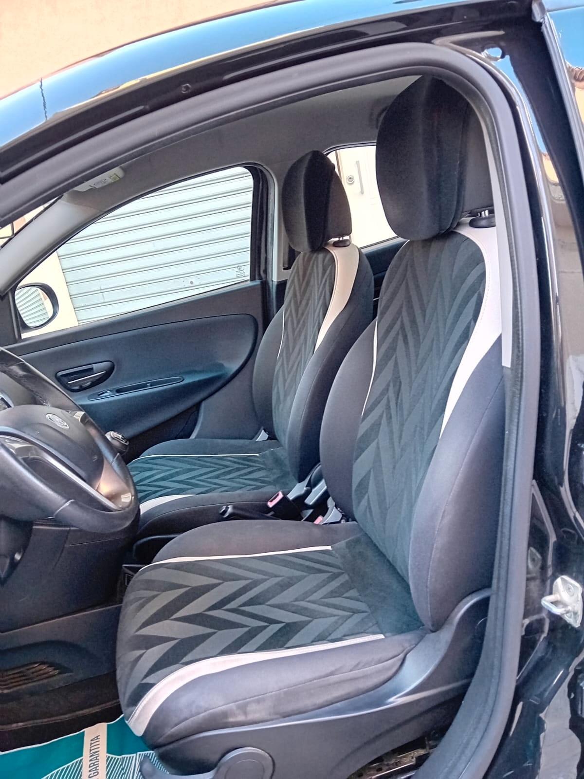 Lancia Ypsilon 1.2 69 CV 5 porte Opening Edition