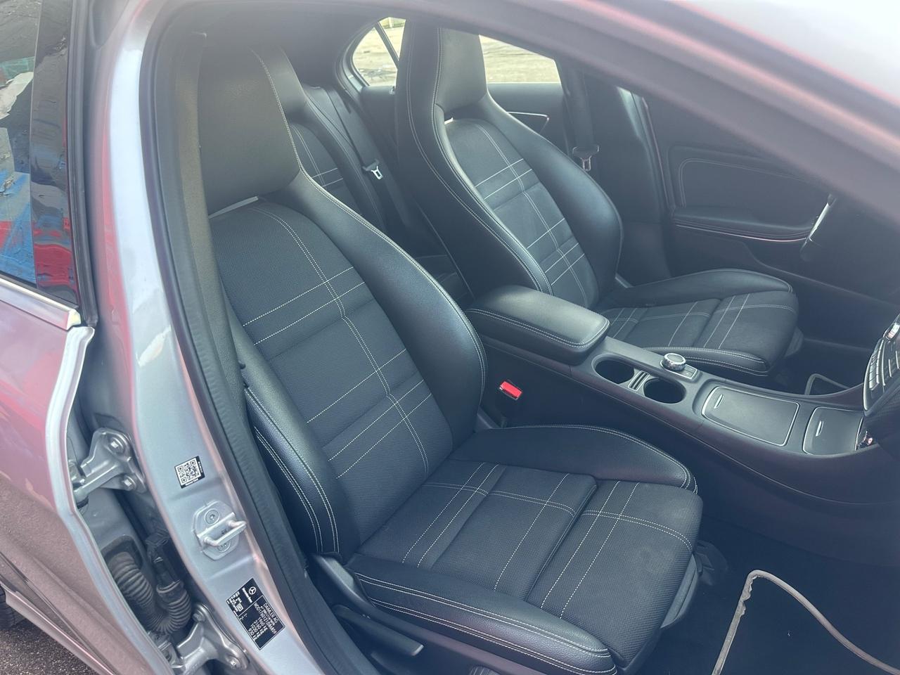 MERCEDES A180 CDI AUTOM/NAVI/LED/F1