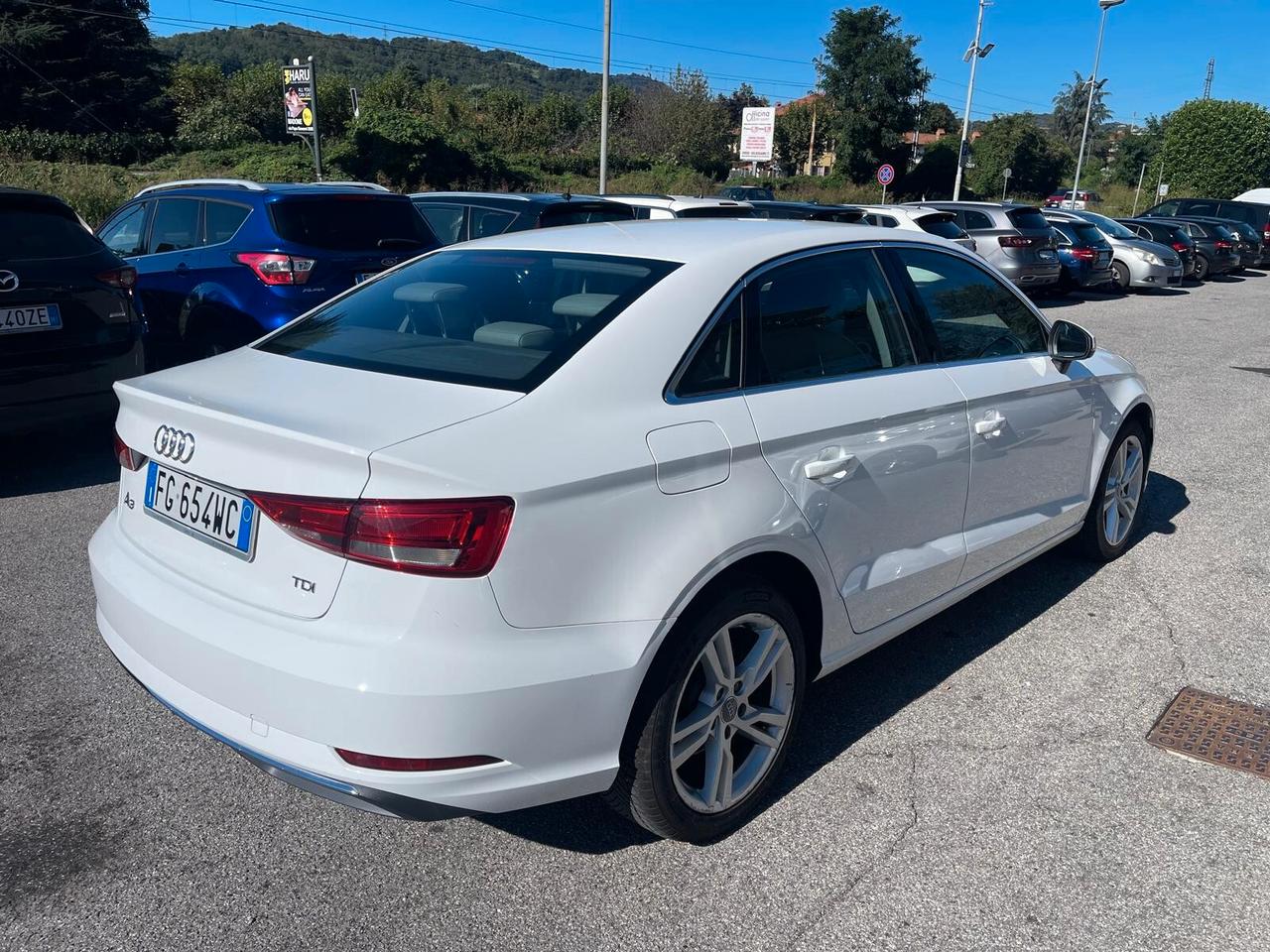 Audi A3 Sedan 1.6 TDI Business