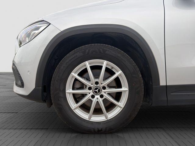 MERCEDES-BENZ CLA sse GLA GLA 180 d Automatic Business Extra