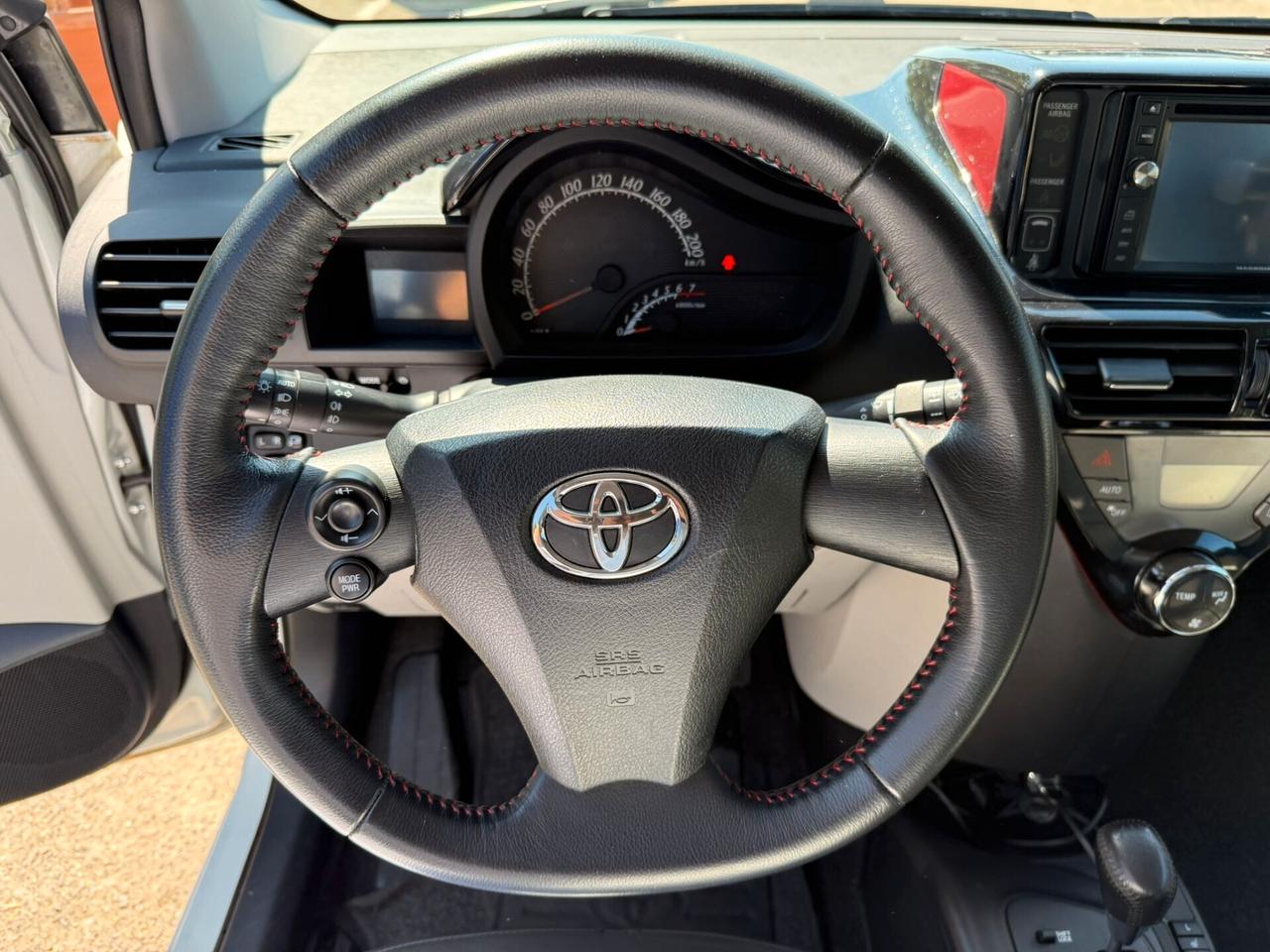 Toyota iQ 1.0 High Collection