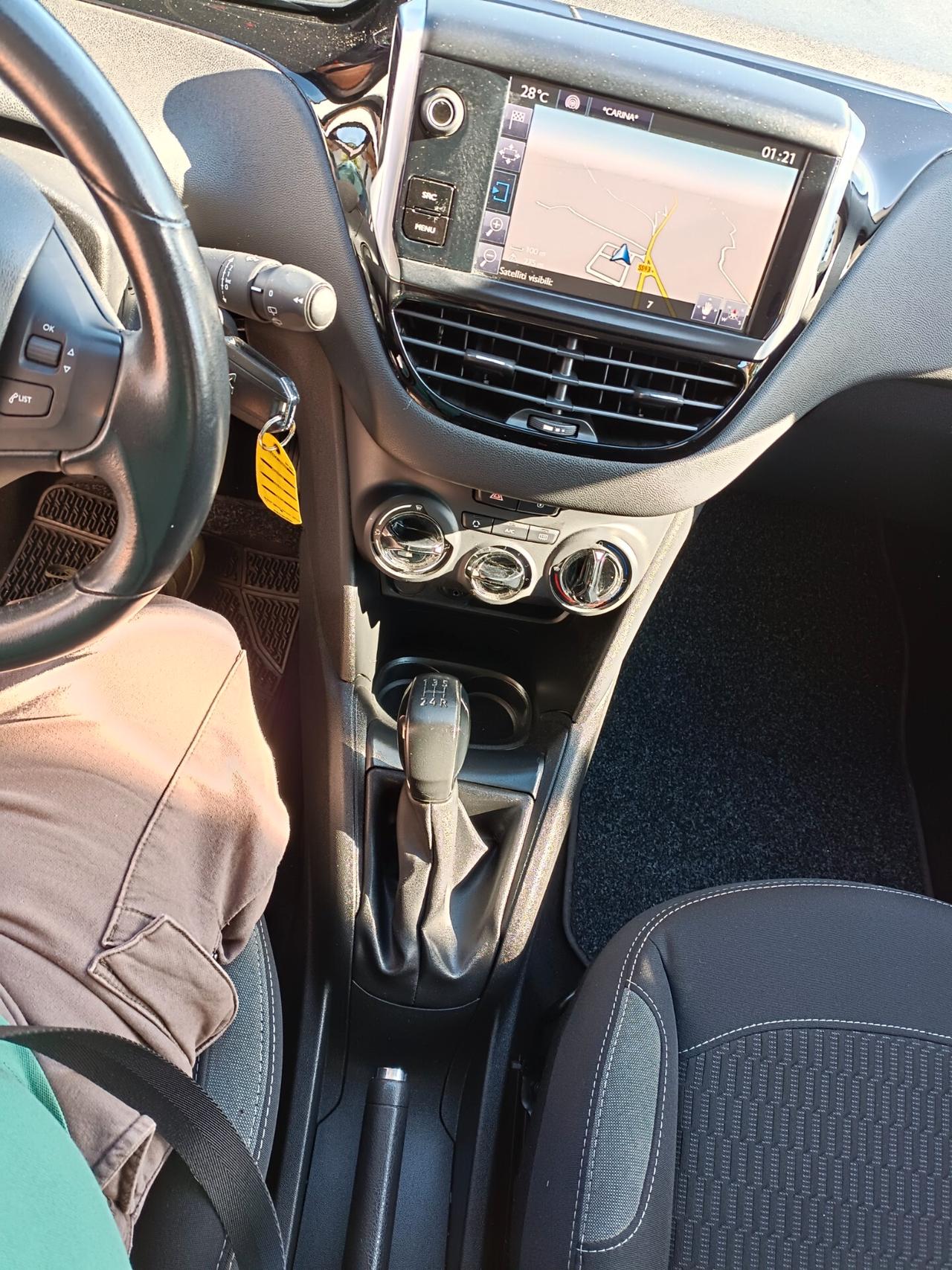 Peugeot 208 versione autocarro N1 4 posti