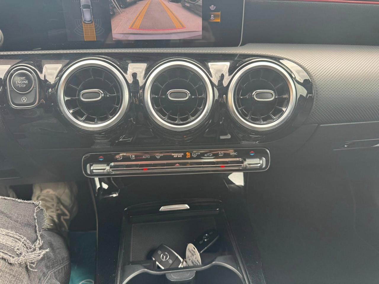 MERCEDES A200d PREMIUM AMG NIGHT EDITION