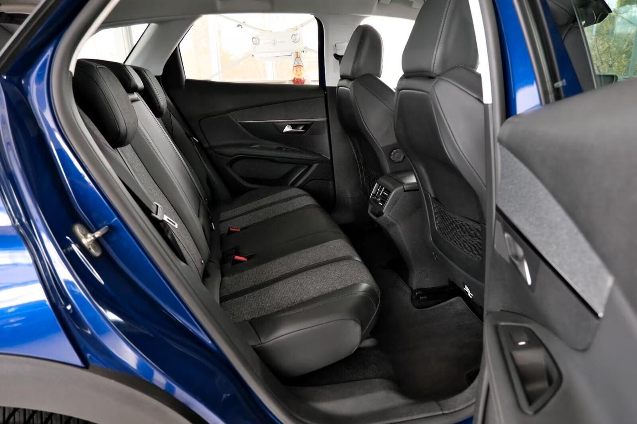 Peugeot 3008 BlueHDi 130 S&S EAT8 Allure ok neo patentati