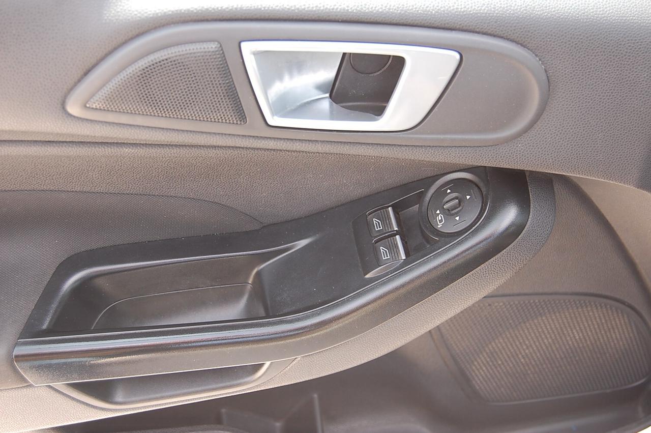 Ford Fiesta 5p 1.2 Plus 60cv E6