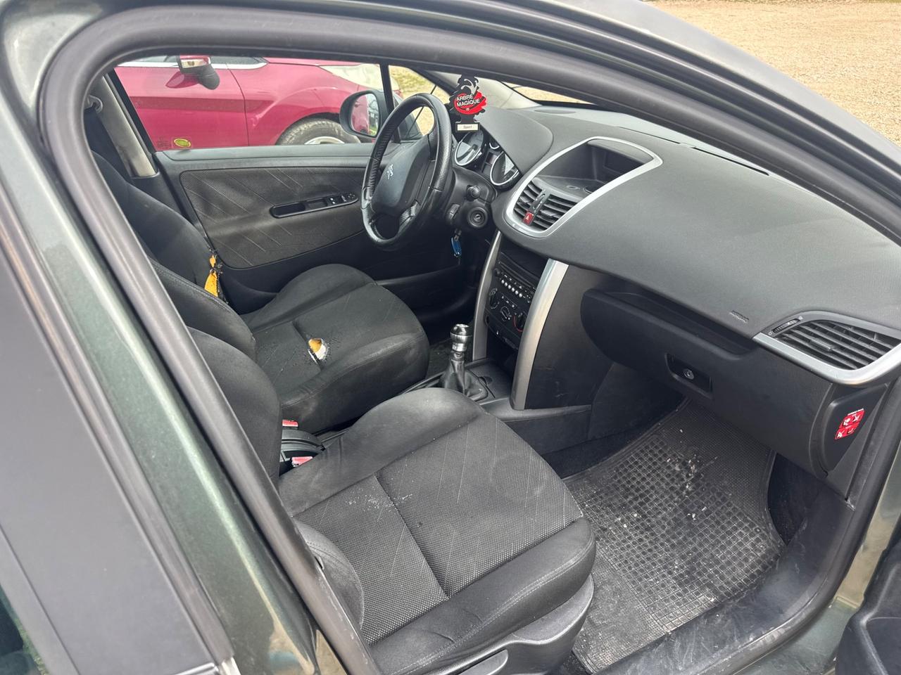 Peugeot 207 1.6 HDi 90CV 5p. XT