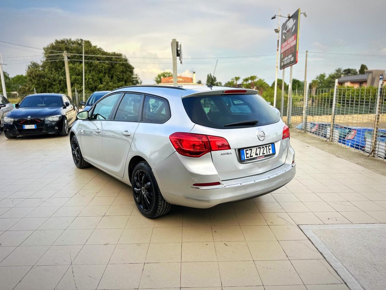 Opel Astra 1.4 Turbo 140CV Sports Tourer GPL Tech Elective
