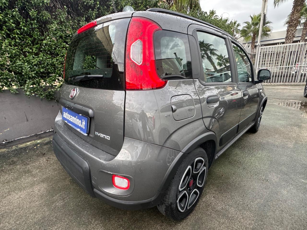 Fiat Panda 1.0 FireFly S&S Hybrid City Life 2022 km 33.000 schermo touch 7’’ clima aut.