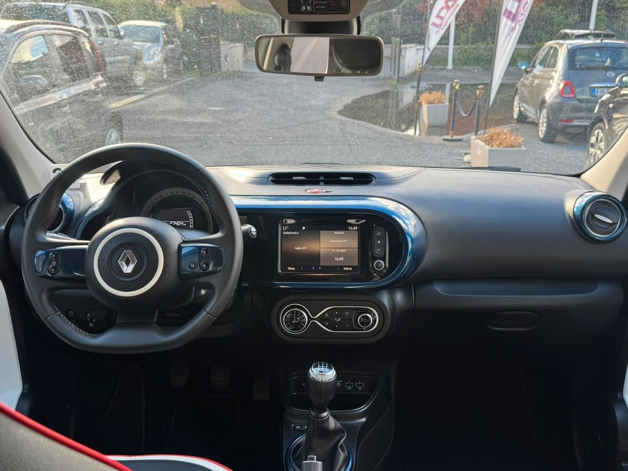 Renault Twingo 1.0 71CV SIGNATURE **PELLE NAVI SENSORI LED CAMERA GARANZIA PRONTA CONSEGNA NEOPATENTATI