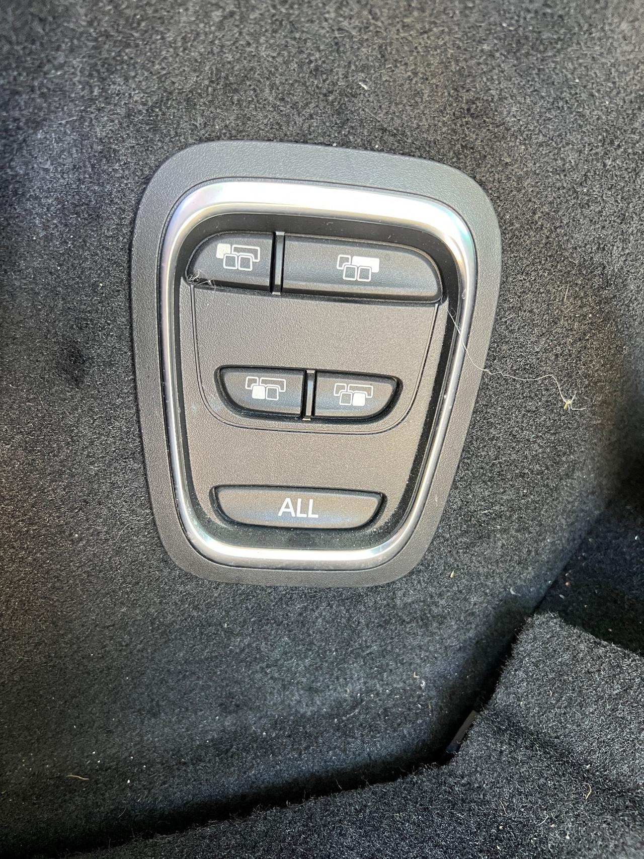 Renault Grand Scenic dCi 8V 110 CV EDC Energy Bose