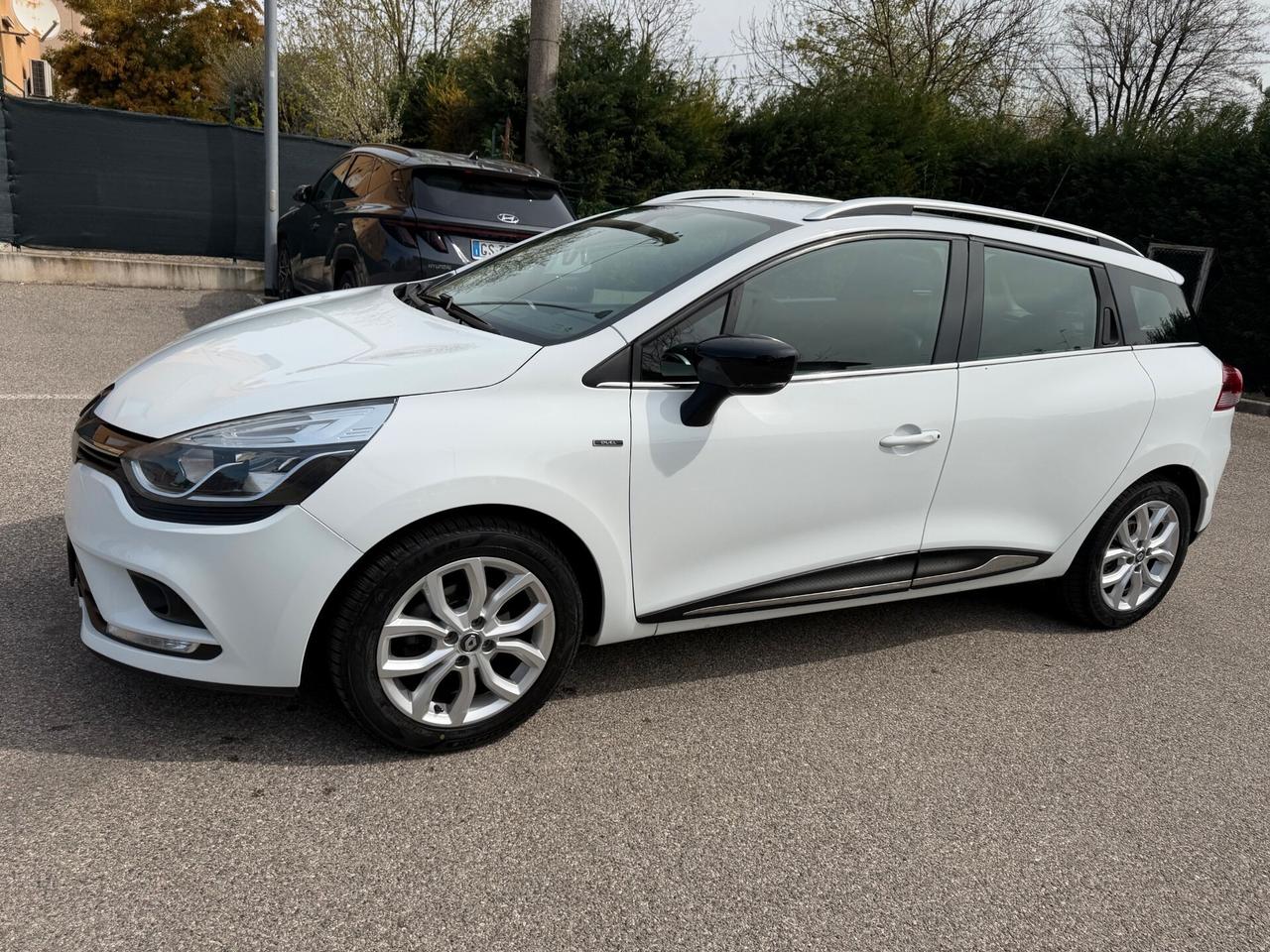 Renault Clio Sporter 1.5 dci - NEOP. - NAV. - 12 MESI DI GARANZIA -