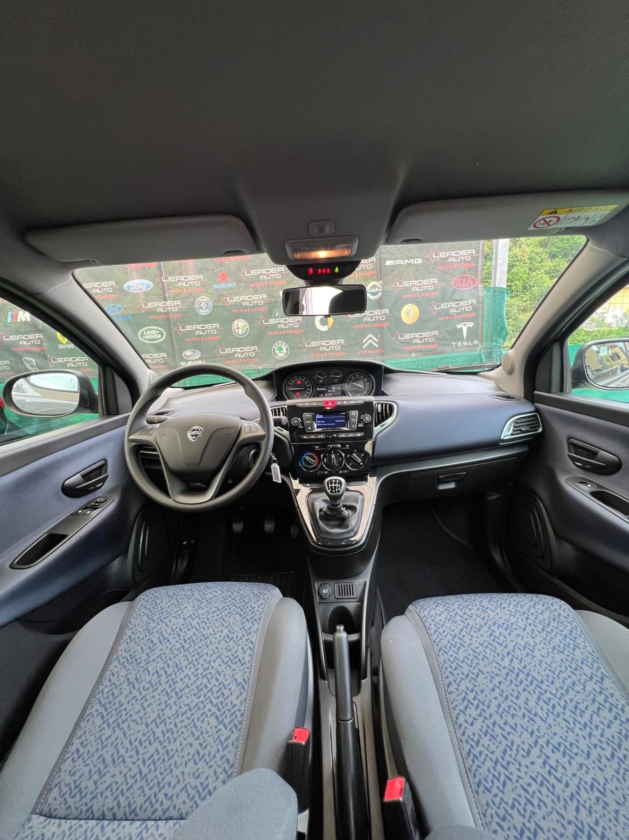 Lancia Ypsilon 1.0 FireFly 5 porte S&S Hybrid 4.000 Km
