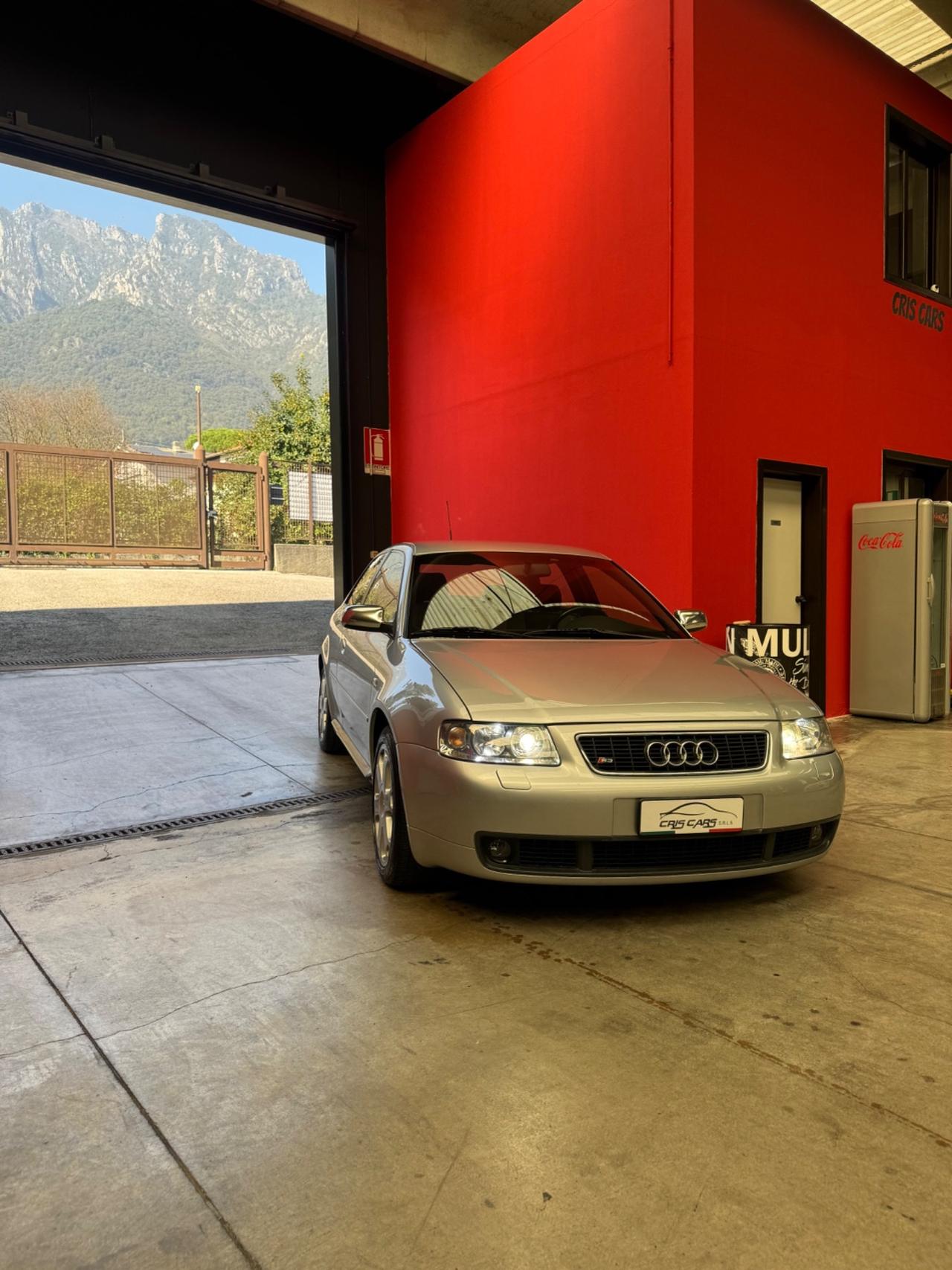 Audi A3 1.8 turbo 20V cat 3p. Attraction
