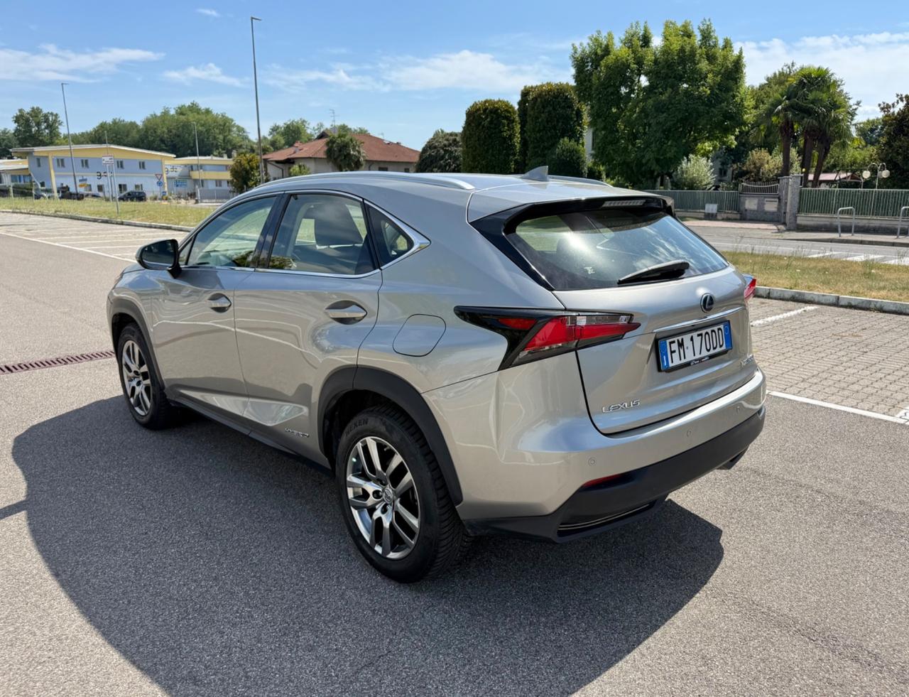 Lexus NX 300h Hybrid 197Cv*4WD*Automatic*Navi*Led*Pdc