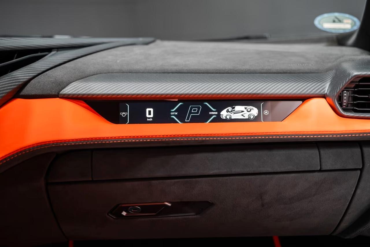 Lamborghini Revuelto 6.5 V12