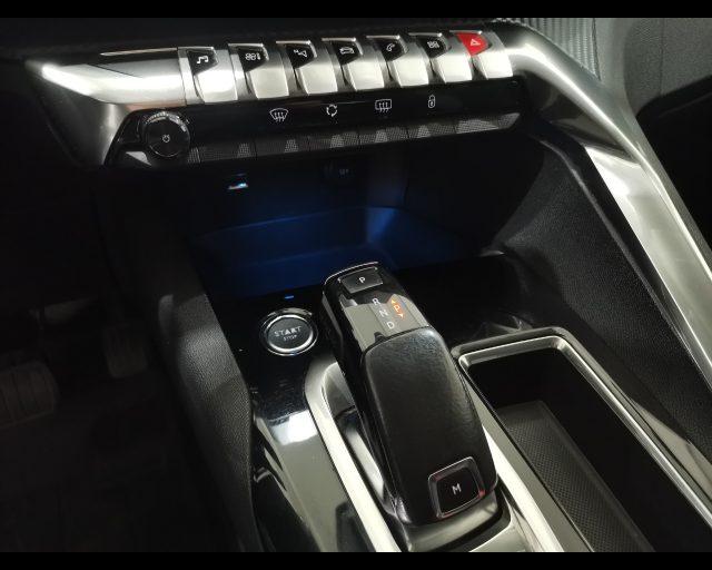 PEUGEOT 5008 BlueHDi 120 S&S EAT6 Business
